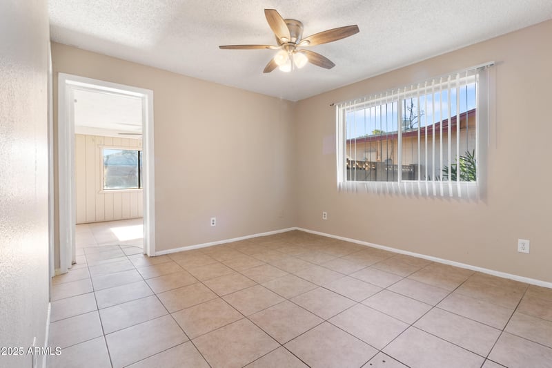 3427 Malapai Dr, Phoenix, AZ 85051