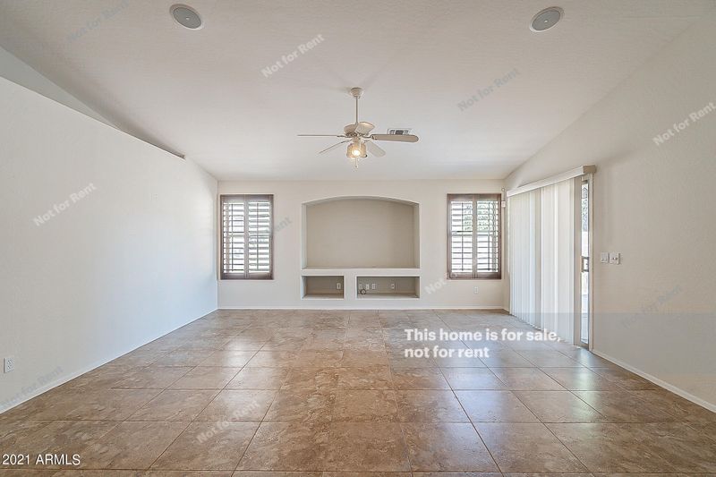 3429 E Crescent Way, Gilbert, AZ 85298