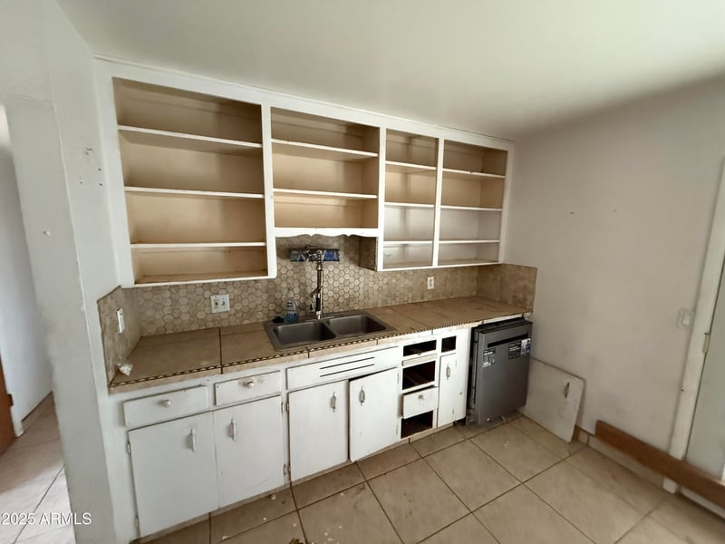 3429 Sweetwater Ave, Phoenix, AZ 85029