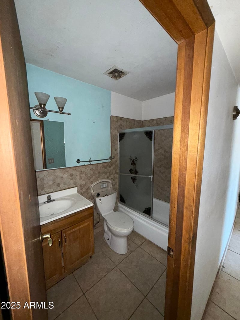 3429 Sweetwater Ave, Phoenix, AZ 85029