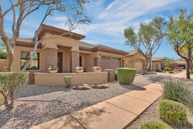 3429 W Languid Ln, Phoenix, AZ 85086