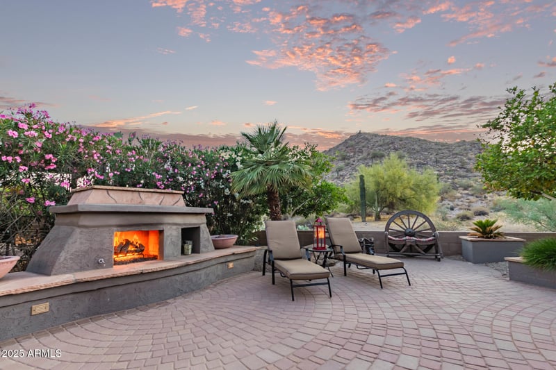 343 Twin Peaks Pw, San Tan Valley, AZ 85143