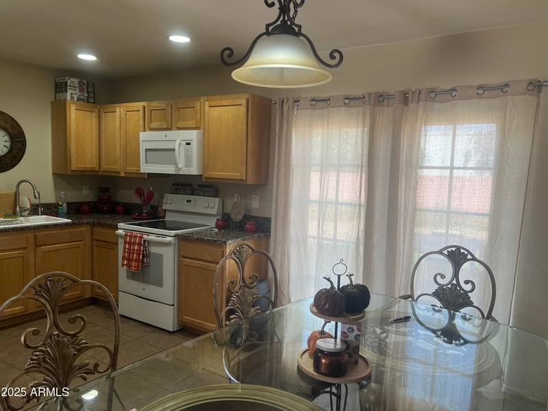 3430 Bluefield Ave, Phoenix, AZ 85053