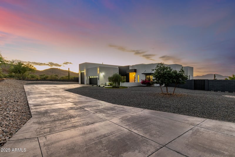 34306 N 6th Dr, Phoenix, AZ 85085