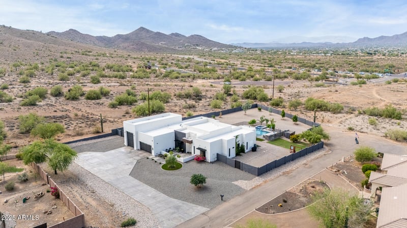 34306 N 6th Dr, Phoenix, AZ 85085