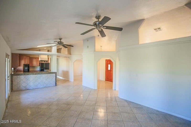 34311 7th St, Phoenix, AZ 85085