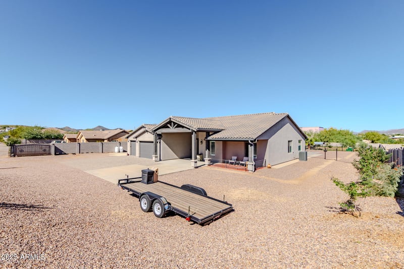 34319 7th St, Phoenix, AZ 85085