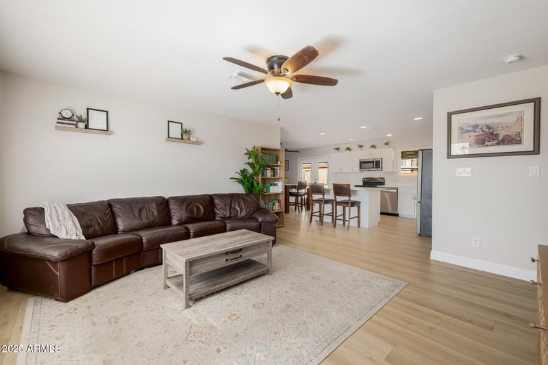 3432 Joan De Arc Ave, Phoenix, AZ 85029