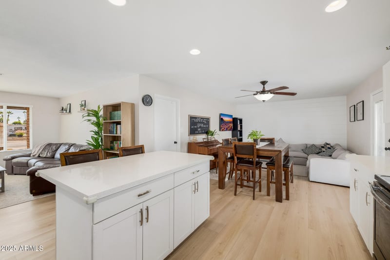 3432 Joan De Arc Ave, Phoenix, AZ 85029