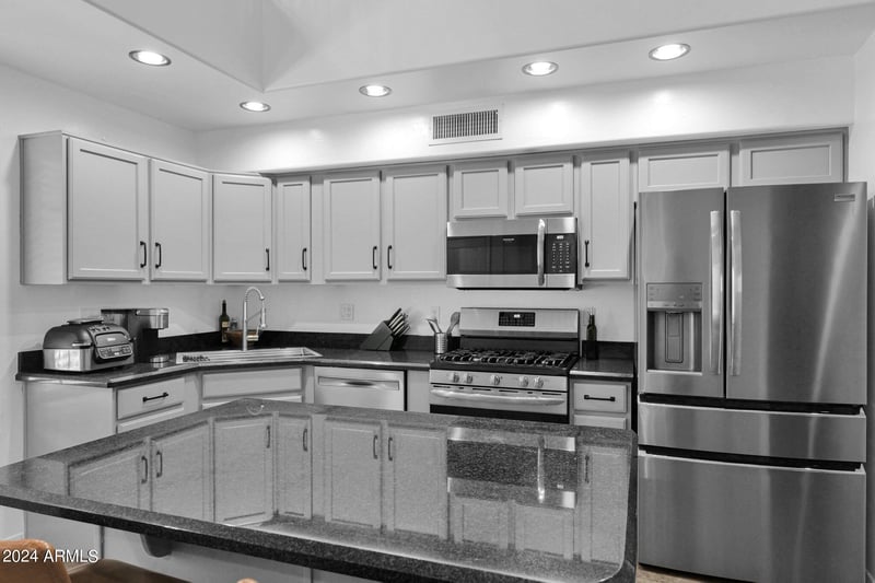 3432 Lance Ln, Phoenix, AZ 85018