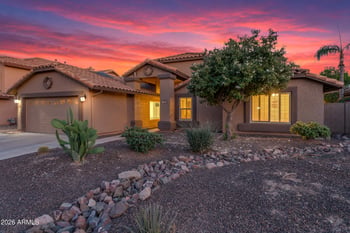 3433 Cedarwood Ln, Phoenix, AZ 85048