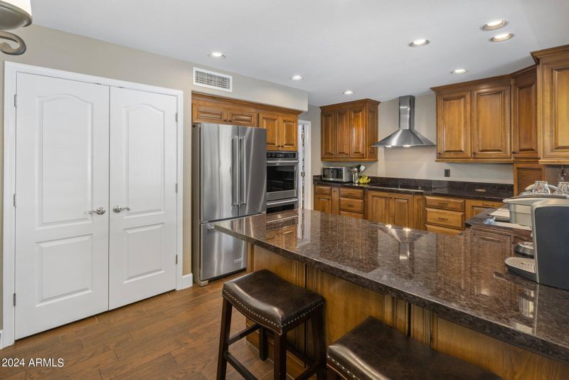 3433 E Topeka Dr, Phoenix, AZ 85050