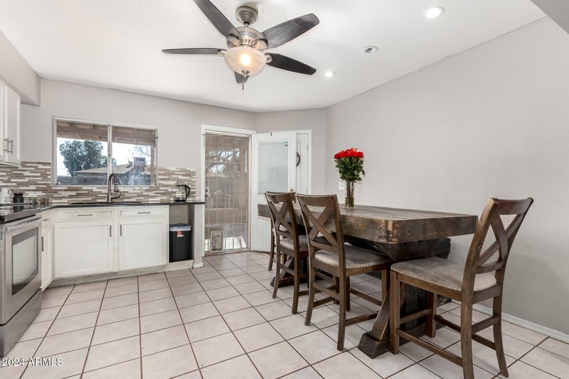 3433 Poinsettia Dr, Phoenix, AZ 85029