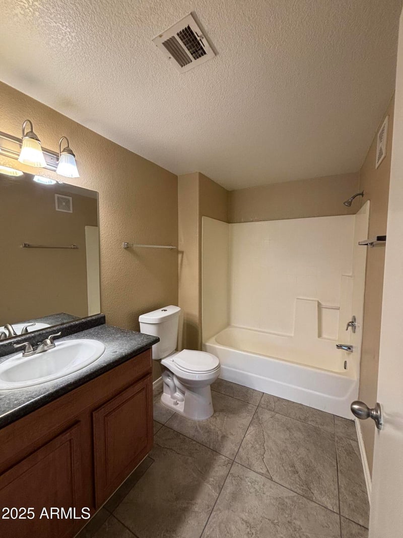 3434 Baseline Rd #204, Phoenix, AZ 85042