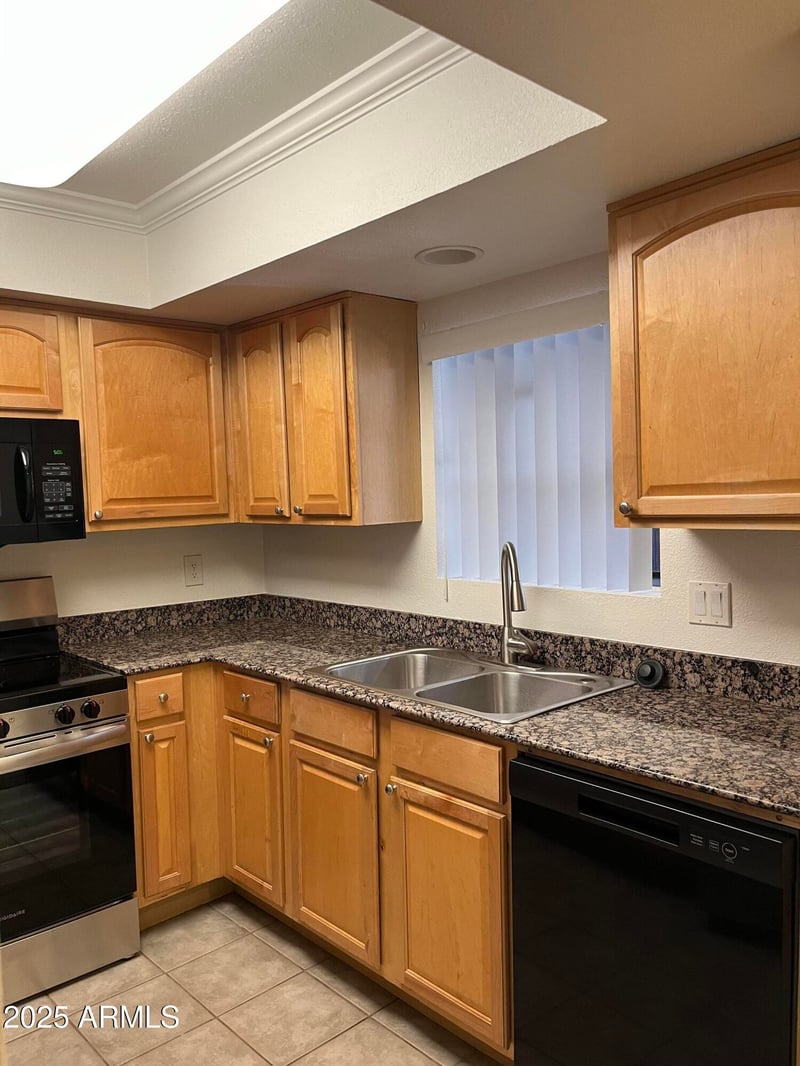 3435 Danbury Dr #B104, Phoenix, AZ 85053