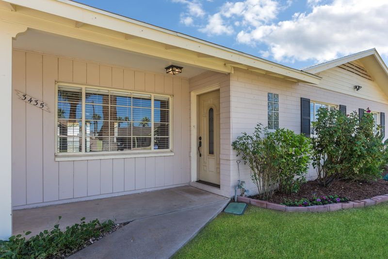 3435 E Turney Ave, Phoenix, AZ 85018