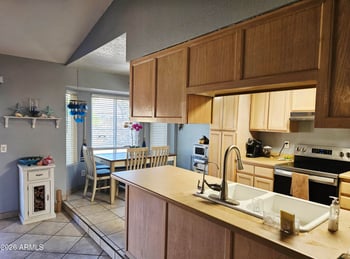 3437 Helena Dr, Phoenix, AZ 85053