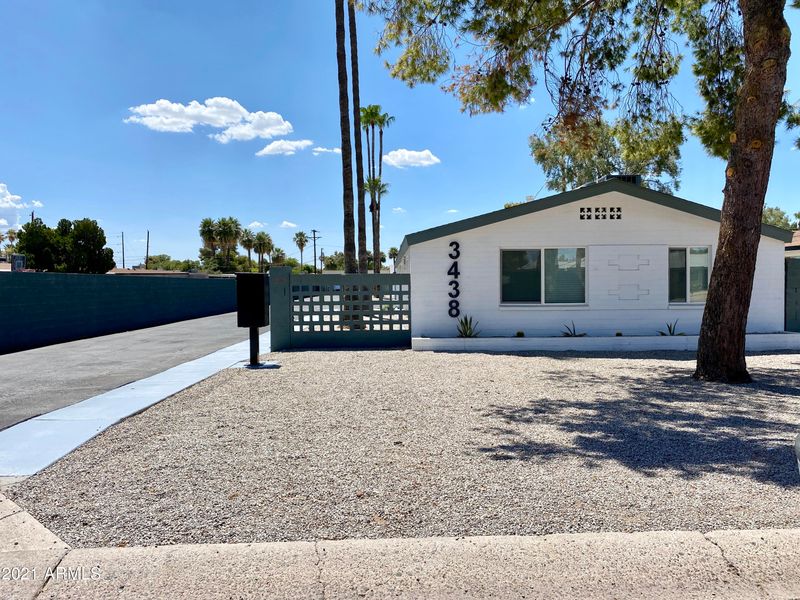 3438 N 37th St, Phoenix, AZ 85018