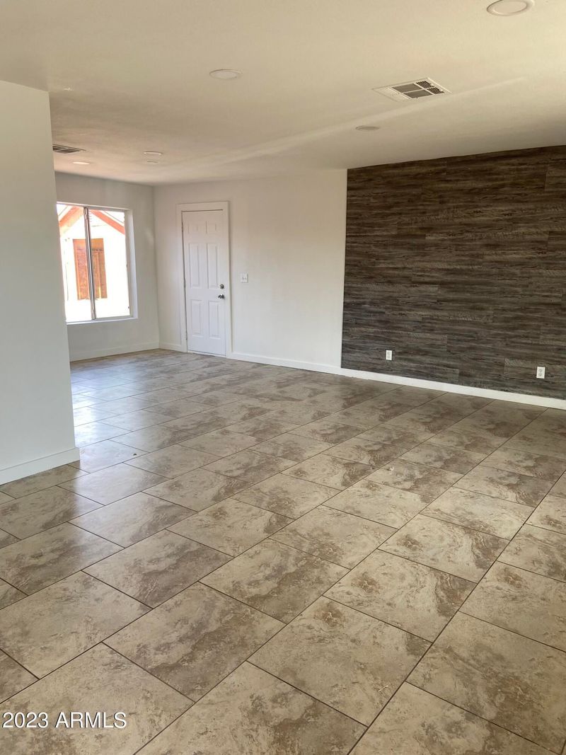 3438 N 47th Dr, Phoenix, AZ 85031