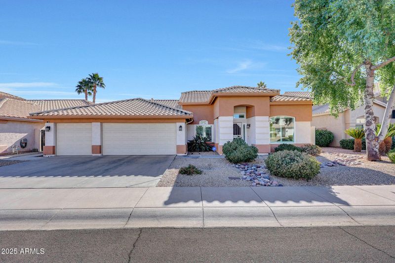 3439 E Topeka Dr, Phoenix, AZ 85050