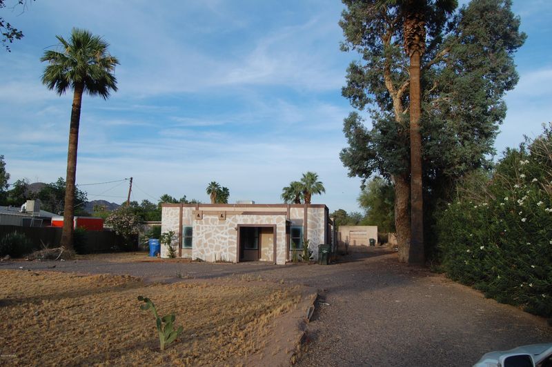 3439 N 38th St, Phoenix, AZ 85018