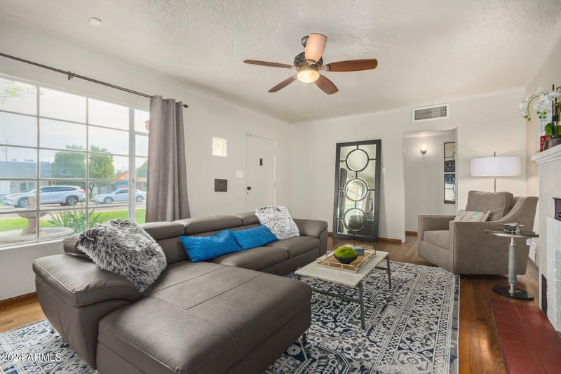 344 E Pasadena Ave, Phoenix, AZ 85012