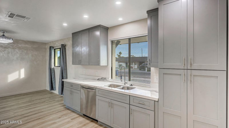 344 E Taylor St, Tempe, AZ 85288