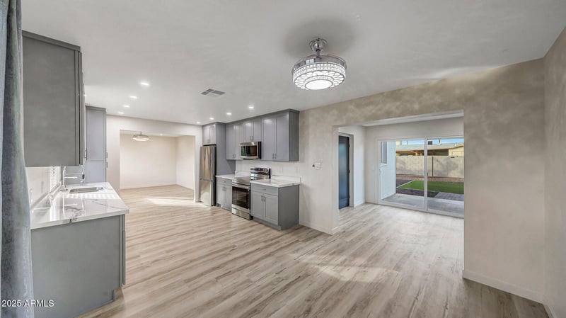 344 Taylor St, Tempe, AZ 85288