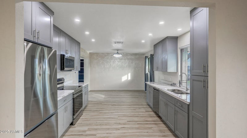 344 Taylor St, Tempe, AZ 85288