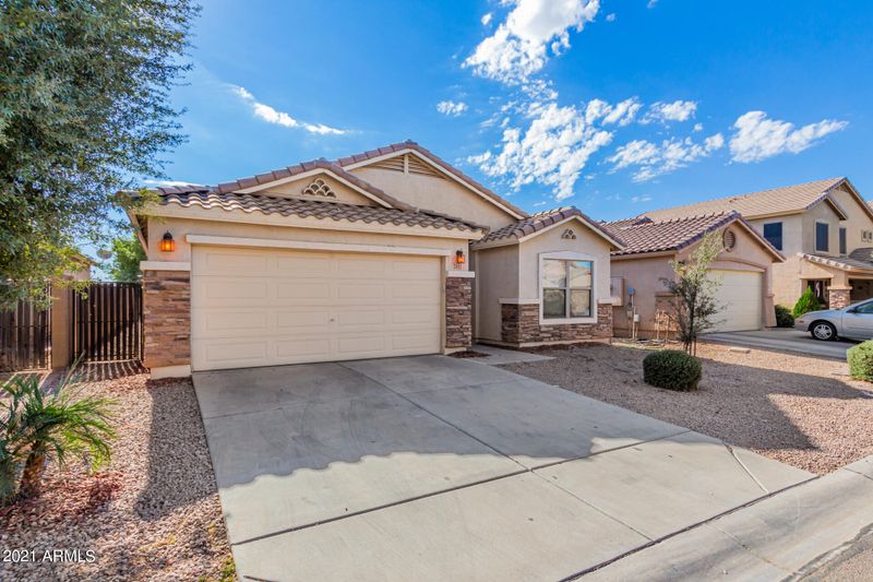 3441 E Desert Moon Trl, San Tan Valley, AZ 85143
