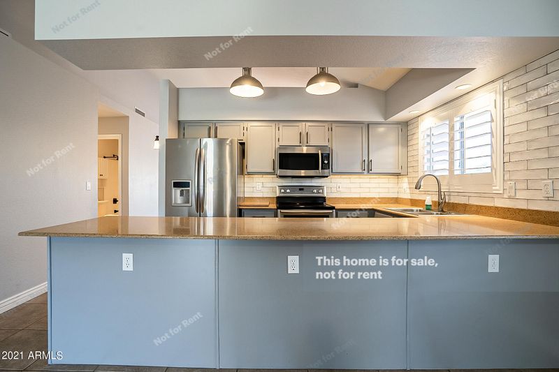 3441 E Windsong Dr, Phoenix, AZ 85048
