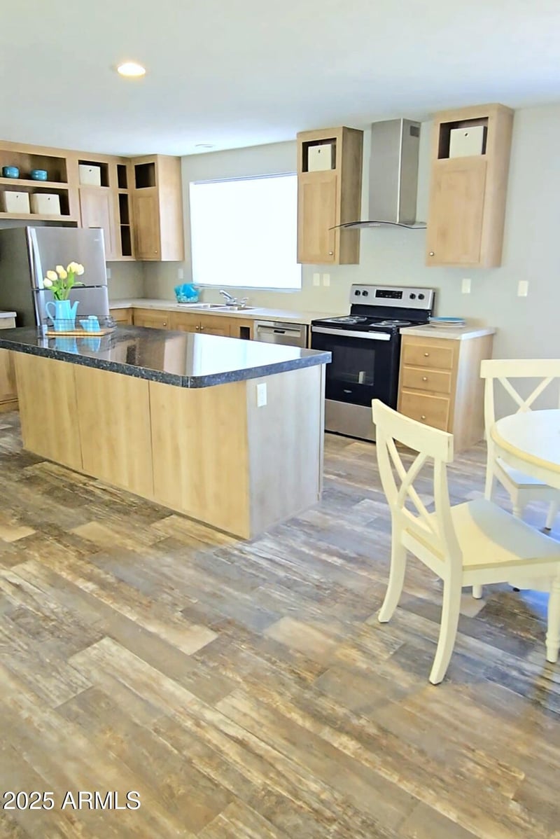 34436 Huntington Dr, Tonopah, AZ 85354