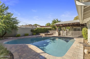 3444 48th Way, Phoenix, AZ 85018