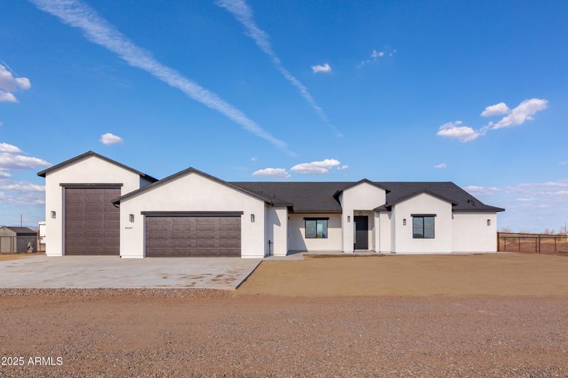 34449 N Elk Run Rd, San Tan Valley, AZ 85143