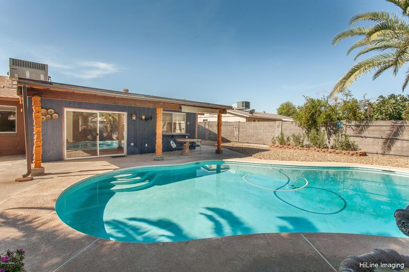 3446 E Laurel Ln, Phoenix, AZ 85028