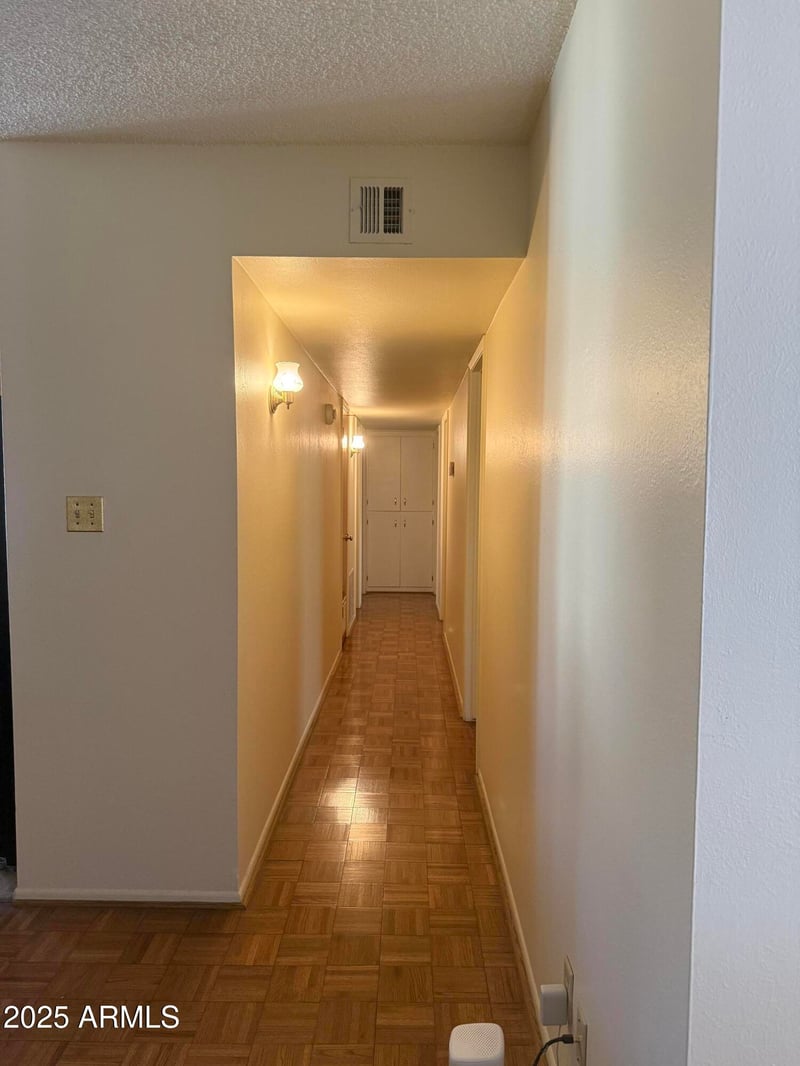 3446 Mclellan Blvd, Phoenix, AZ 85017