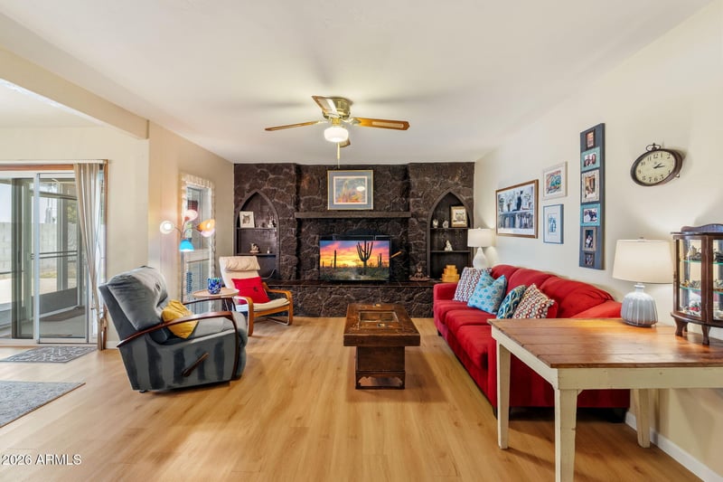 3447 E Coolidge St, Phoenix, AZ 85018