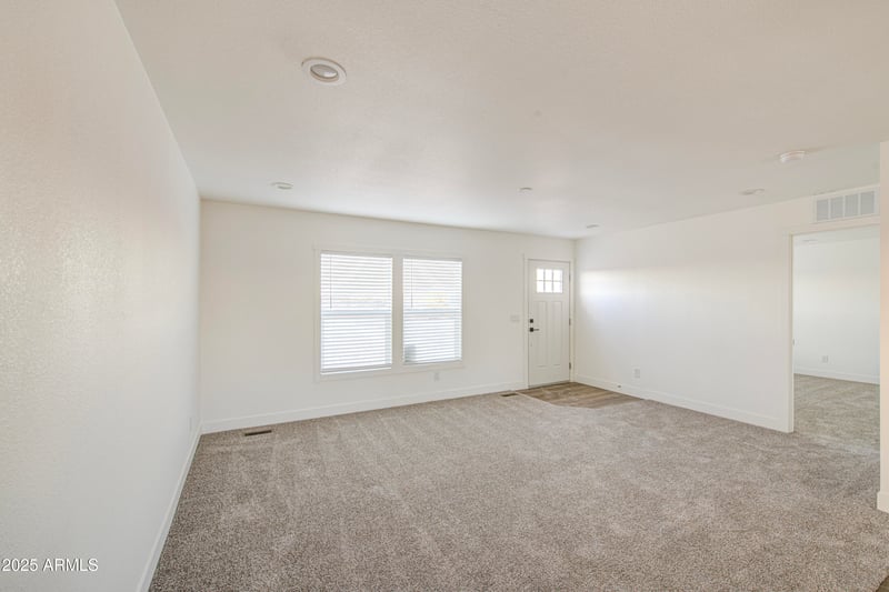 34477 South Mountain Ave, Tonopah, AZ 85354