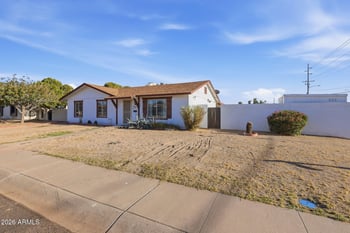 3449 W Mauna Loa Ln, Phoenix, AZ 85053