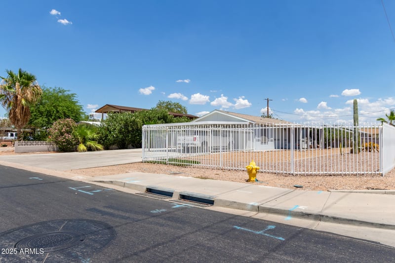345 82nd Way, Mesa, AZ 85208