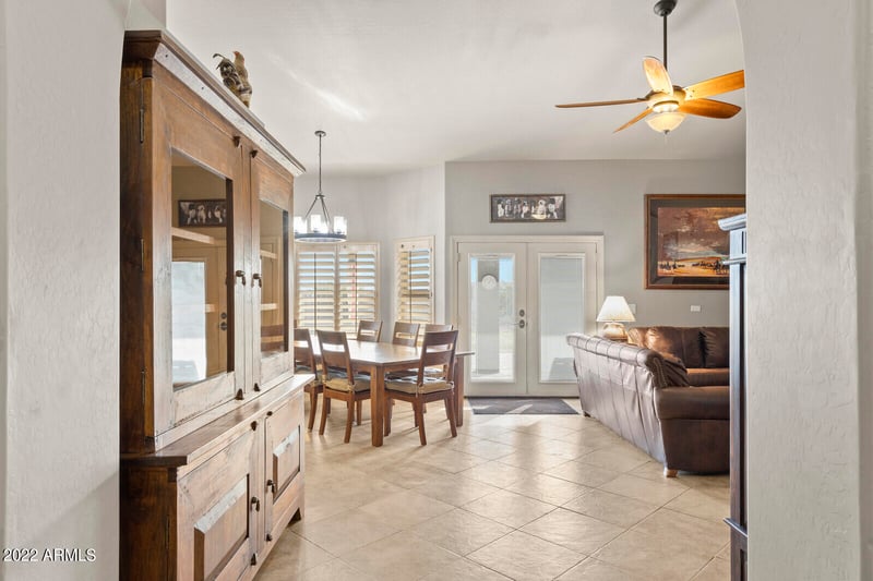 345 W Moon Dust Trl, San Tan Valley, AZ 85143