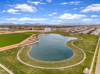 3450 Appaloosa Rd, Gilbert, AZ 85296