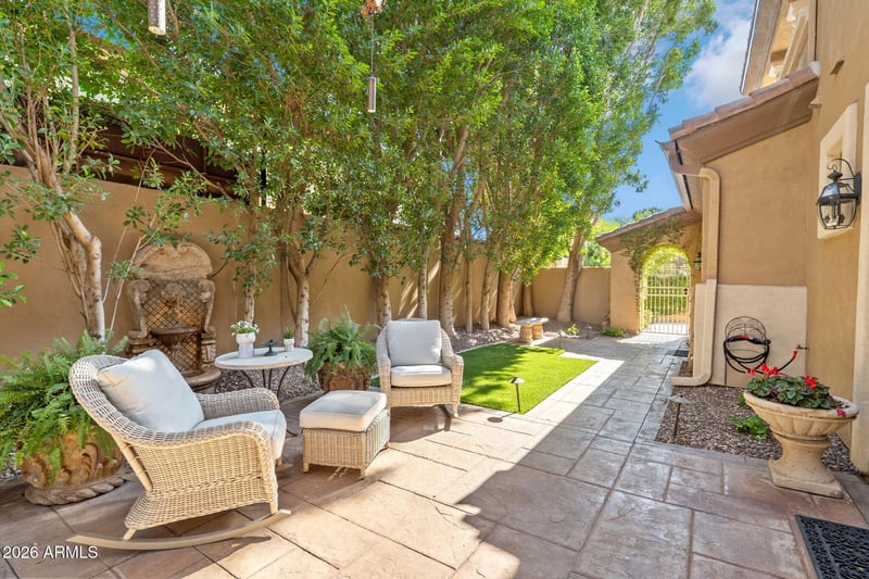 3450 E Pyrenees Ps, Phoenix, AZ 85018
