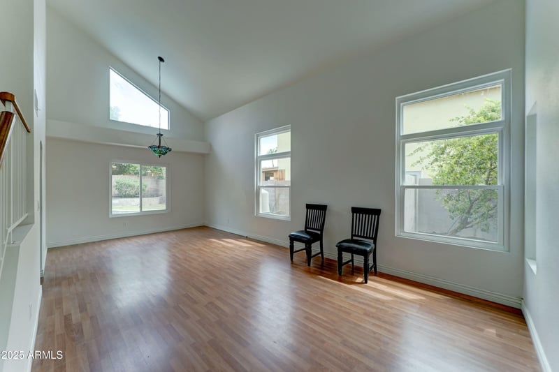 3450 Glenhaven Dr, Phoenix, AZ 85048