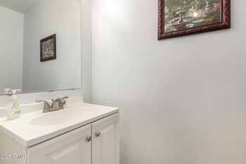 3455 Gelding Dr, Phoenix, AZ 85053