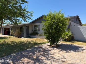 3458 E Shaw Butte Dr, Phoenix, AZ 85028