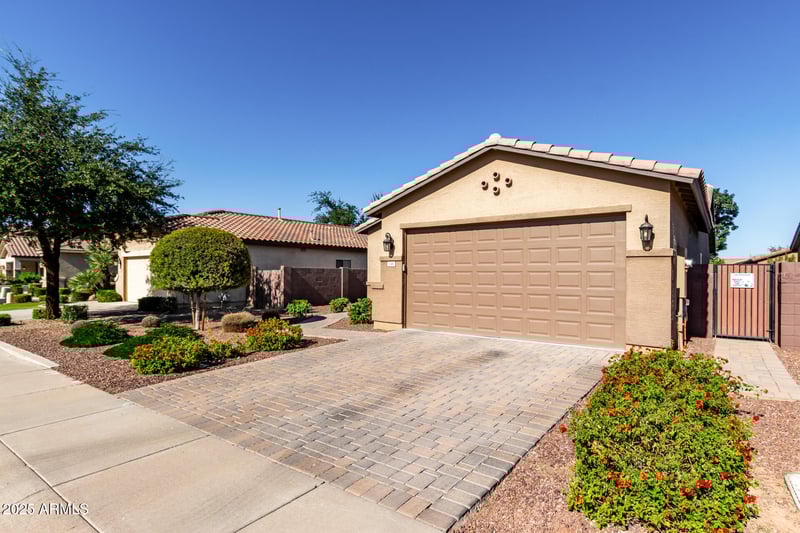 346 Lyle Ave, San Tan Valley, AZ 85140