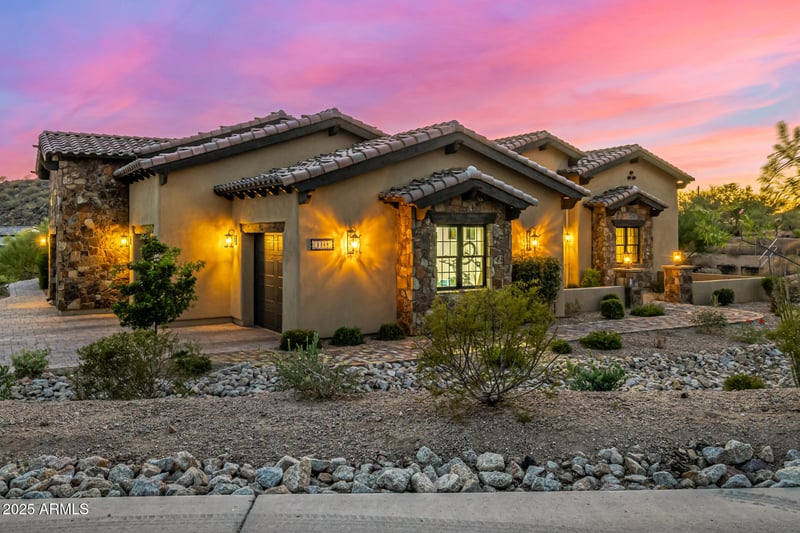 3460 Wild Horse Trl, Mesa, AZ 85207