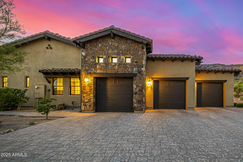 3460 Wild Horse Trl, Mesa, AZ 85207