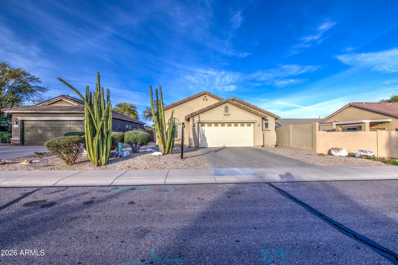 3462 Hayden Peak Dr, San Tan Valley, AZ 85144